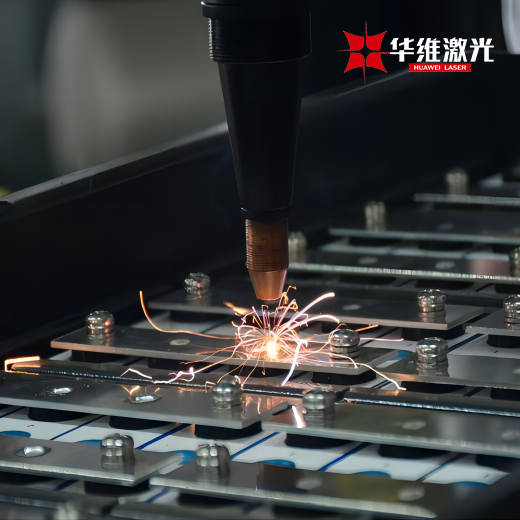 Nganyarke laser industri mesin anyar, Huawei Laser ndadékaké era manufaktur ijo