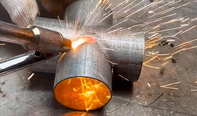 Bisa genggem laser welders weld beluk wesi?